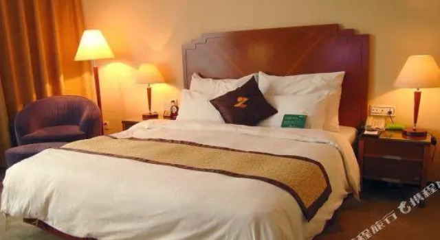 Люкс Business Century Hotel