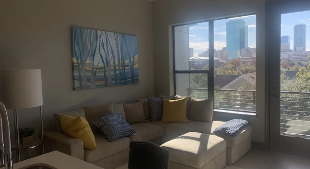 Downtown Apartments By RBA Living, Забронировать Апартаменты/квартира Отели Форт-Уэрт с парковкой, рядом с Концертная площадка Пантер-Айленд-Павильон, Парковка