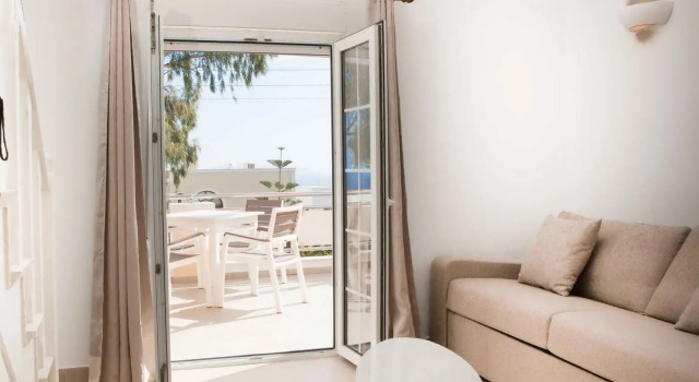 Люкс Superior Дуплекс Centrio Fira Suites