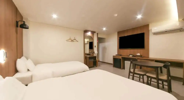 Двухместный номер Deluxe c 1 комнатой с видом на город Jeonju DanA Hotel