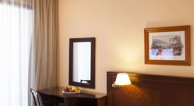 Одноместный номер Standard с балконом The Mayflower Hotel