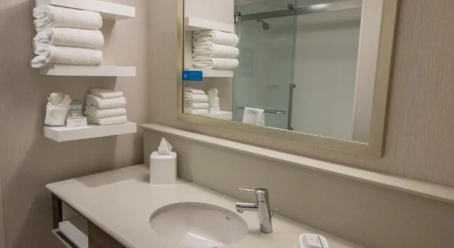 Люкс Hampton Inn by Hilton Amesbury, MA