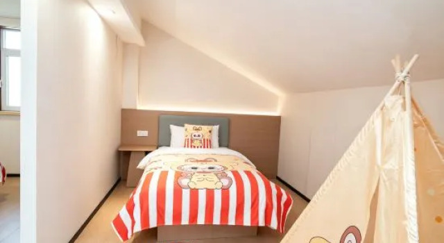 Семейный тент Starway Hotel (Changbai Mountain West Scenic Spot Visitor Center Branch)