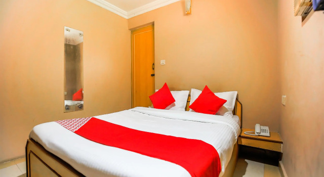 OYO 23068 Hotel Kamal Palace, Rezerwuj Hotel Panaji North Goa