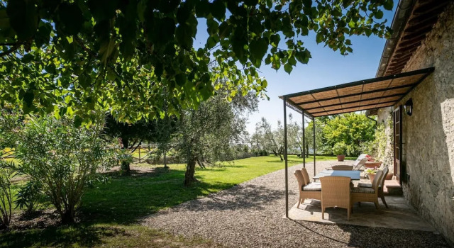 Вилла Oliveta a Retreat Surrounded by Olive Trees