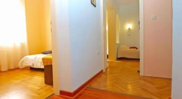 Apartments Vladimir 1262, Reserva ahora Apartamento Hoteles en Pula con aparcamiento, Aparcamiento
