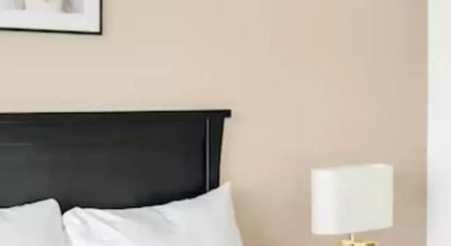 Апартаменты Comfort Lakeview Splendor 7BR Penthouse Bliss