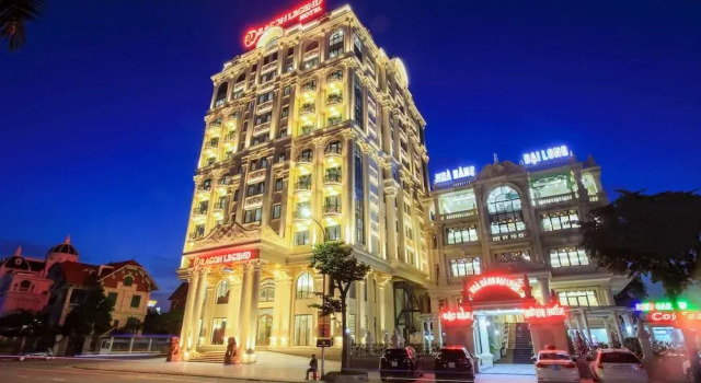 Dragon Legend Hotel, Varaa Hotelli Hotellit Quang Ninh uima-altaalla, Uima-allas
