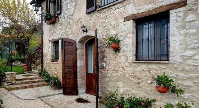 Il Borghetto di Bazzano, Varaa Hotelli Spoleto Umbria