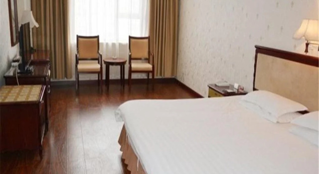 Huifeng Hotel, Varaa Hotelli Tonghua Jilin