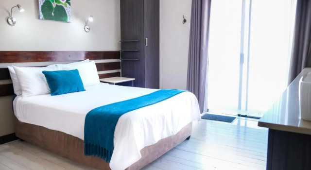 Nahoon Eco Lodge on Mackenzie, Забронировать Отель Ист-Лондон провинция Восточный Кейп