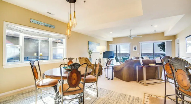 Family Condo w/ Views & Pool Access in Lake Ozark!, Prenota Appartamento Hotel a Missouri con parcheggio, Parcheggio