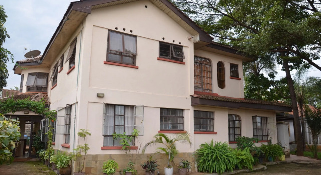 Cosy Garden, Rezerwuj Pensjonat Hotele w Kisumu z parkingiem, Parking