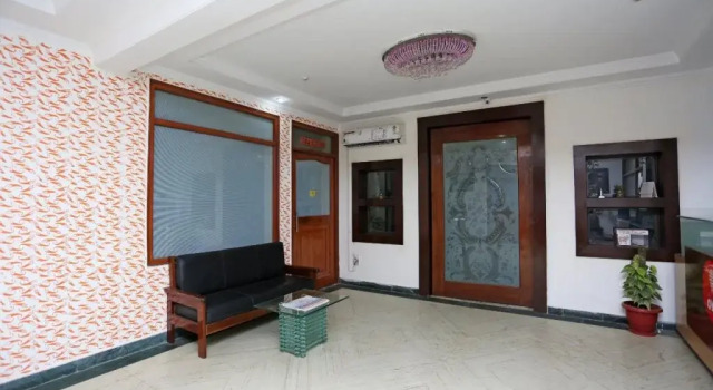 Hotel D Meridien by OYO Rooms, Забронировать Отель IMT Manesar Гургаон