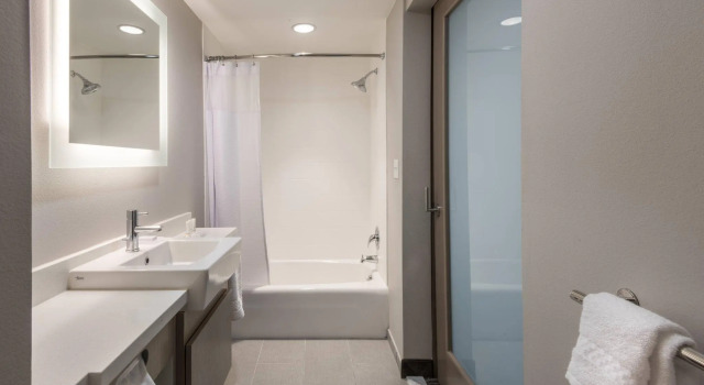 Четырёхместный люкс SpringHill Suites by Marriott Dallas Rockwall
