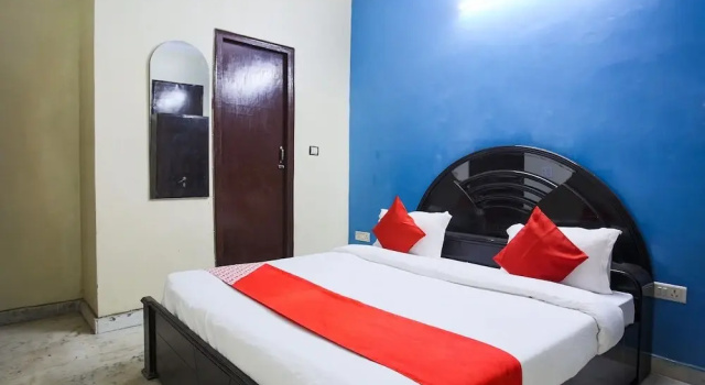 Silver Villa by OYO Rooms