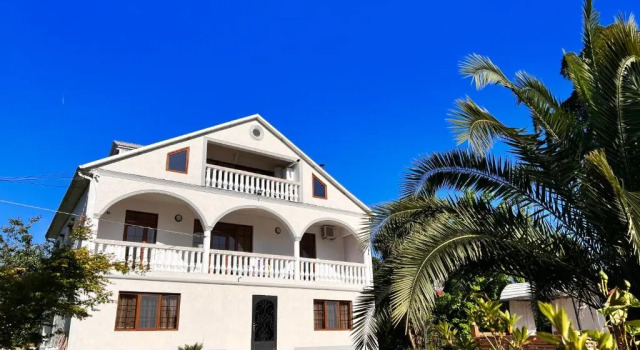 Lisa's Villa in Chakvi, Book Villa Chakvi 