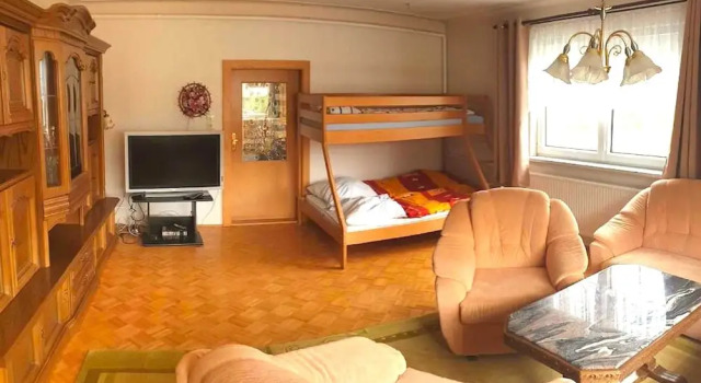Ferienhaus in Barenstein bei Grunen Hugeln