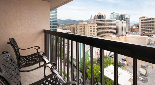 Четырёхместный номер Standard Salt Lake Marriott Downtown at City Creek