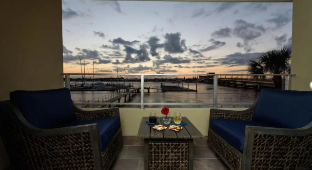 Номер Standard с балконом и с видом на воду Marker 8 Hotel and Marina