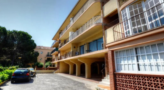Quintas de Sant Pol, a 50 metros de la playa de Sant Pol E29049, Забронировать Отель Сан-Фелиу-де-Гишольс Baix Empordà