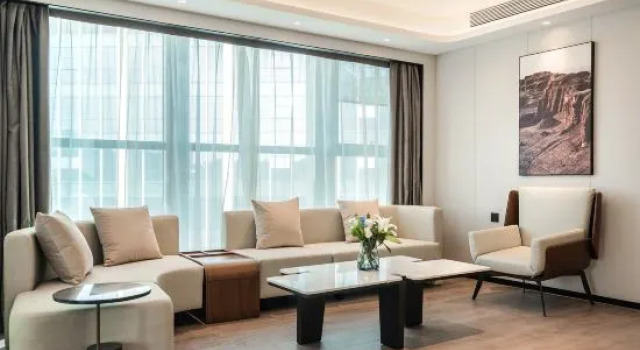 Люкс Atour Hotel Chengdu East Station Greenland 468 Center