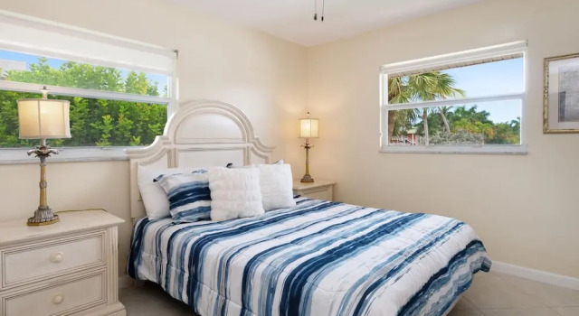 Olde Naples Condo #811, Забронировать Отель Нейплс Southwest Florida, рядом с Lowdermilk Beach