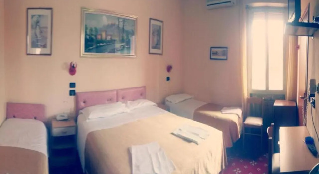 Четырёхместный номер Standard Hotel Parigi