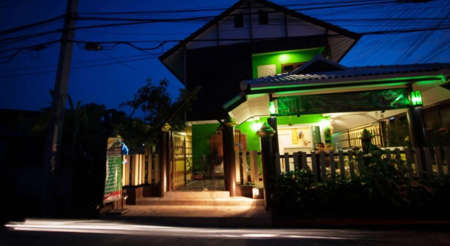 Baan Baramee House
