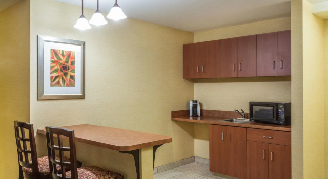 Двухместный номер Standard Holiday Inn Express Hotel & Suites Nogales by IHG