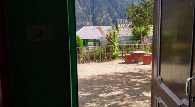 StayApart Shruti Guest House, Забронировать Гостевой дом Недорогие отели Сангла, недорого
