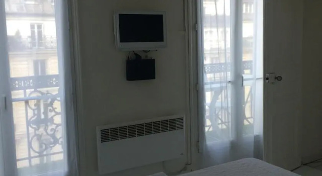 33 rue Rivoli, Забронировать Отель Париж Иль-де-Франс, рядом с Станция метро Rambuteau