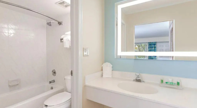 Номер Standard с видом на бассейн Holiday Inn Key Largo by IHG