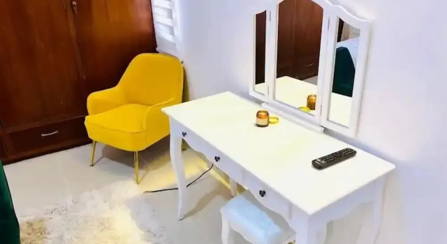1677 Mayfair Apartment, Забронировать Апартаменты/квартира Отели Лагоса с парковкой, рядом с Red Door Gallery, Парковка