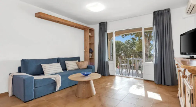 Апартаменты с 2 комнатами с балконом Aparthotel Ona Cala Pi Club