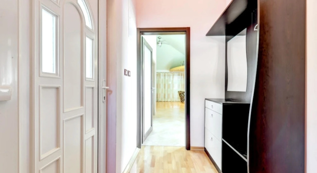 Apartment With one Bedroom in Strozanac, With Wonderful sea View, Terr, Rezerwuj Apartament Hotele w Strožanac z parkingiem, Parking