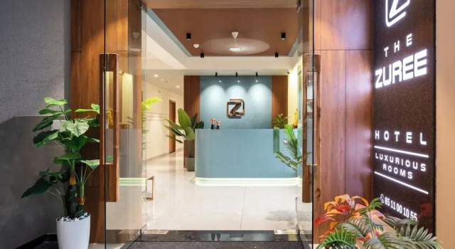 The Zuree Hotel, Rezervovat Hotel Gándhínagar Gujarat