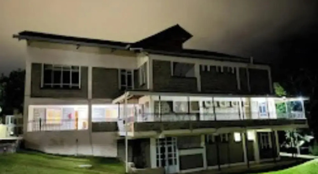 Fairways Hotel, Buchen Sie Hotel Narok Masai Mara