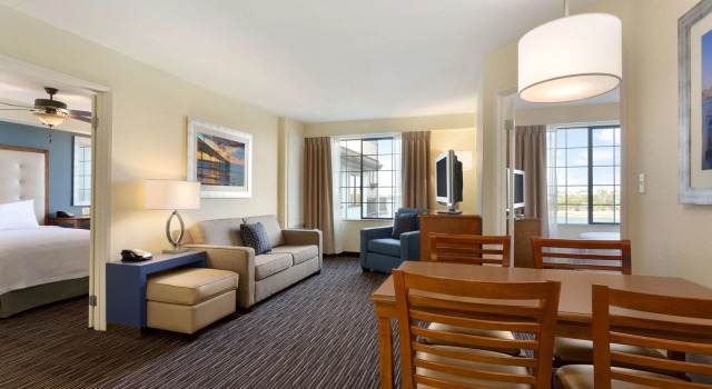 Homewood Suites by Hilton San Diego Airport-Liberty Station, Забронировать Отель Point Loma Сан-Диего