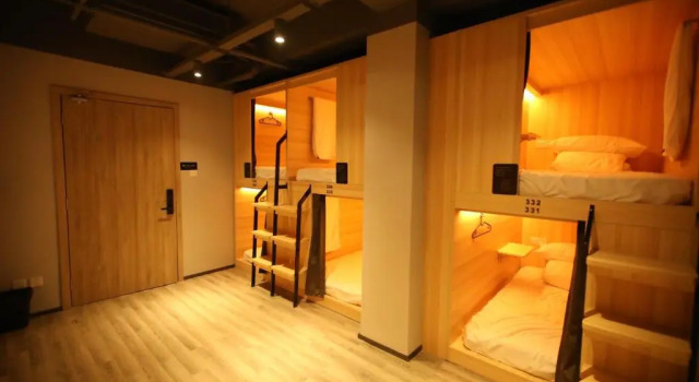 Кровать в общем номере (женский номер) Chengdu Desti Youth Park Hostel Chunxi Road-24H Reception& English Service& Cafe& Bar& Luggage Storage& Large Public Area