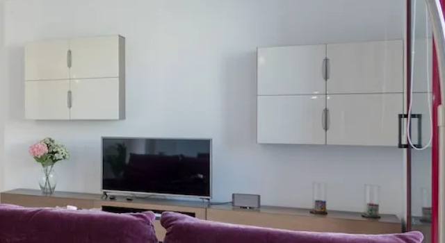 Unique Rentals - Stylish Seafront Duplex