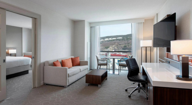 Двухместный клубный номер Standard Delta Hotels by Marriott St. Johns Conference Centre