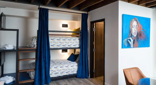 Люкс 48 King West Boutique Hotel