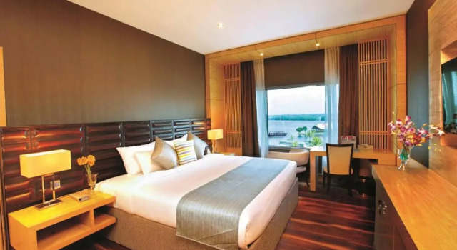 Двухместный номер Premium с видом на озеро Ramada by Wyndham Alleppey