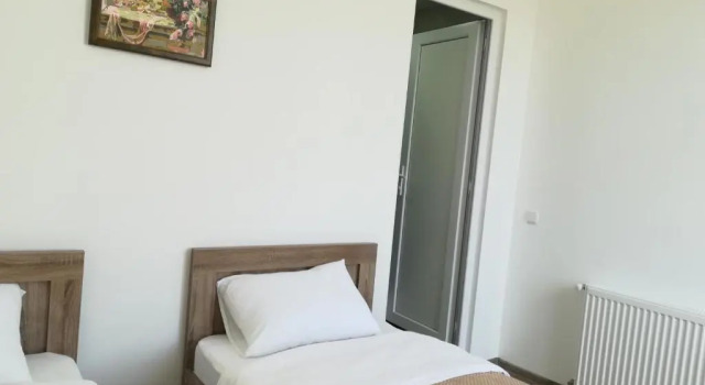 Guest House Friendly, Rezervovat Penzión Hotely v Imereti s parkováním, Parkování