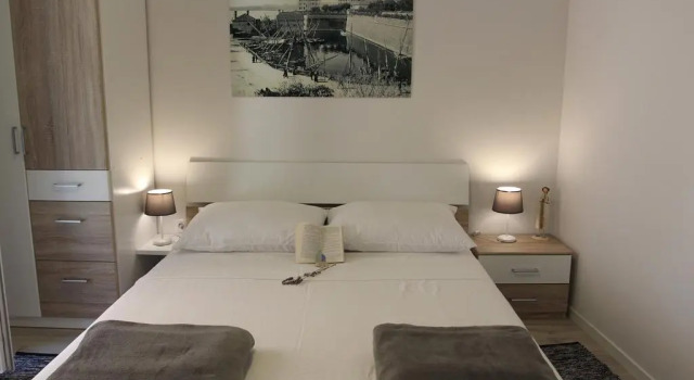 Studio R&B, Забронировать Отель Отели Задар 3 звезды, рядом с Old Port of Foša, 3*