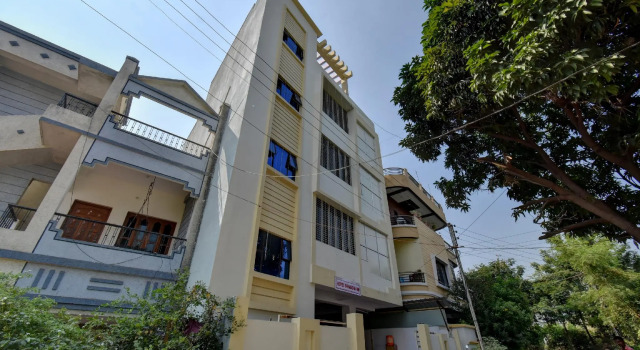 OYO Flagship 63546 Hotel Shraddha Inn, Забронировать Отель Отели штата Махараштры 3 звезды, 3*