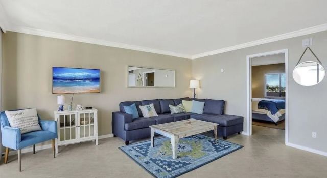 Riv E-610 - Riverside Miniums 1 Bedroom Condo by Redawning