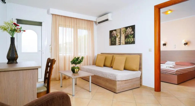 Antigone Hotel