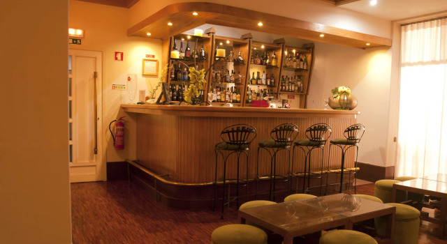 Hotel Rainha D. Amelia, Arts & Leisure